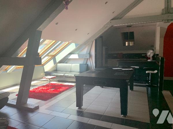 Un appartement de type T4 avec  2 places de parking