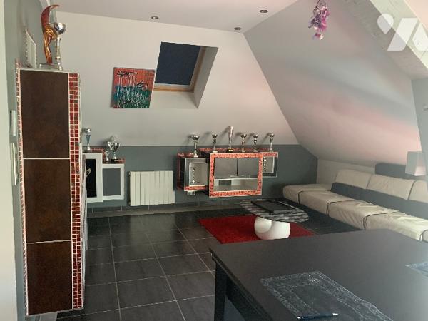 Un appartement de type T4 avec  2 places de parking