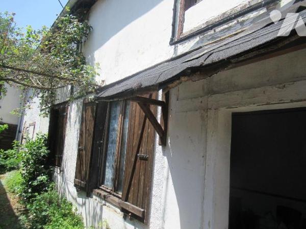 A vendre à st julien . Dans petite copropriété à découvrir cette maison  de 85m² avec jardin de...