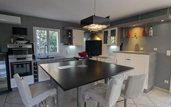 Maison à louer    4 pièces •  Rognonas