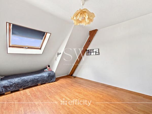 Appartement
         6 pièces
        - 147 m² Exclusivité 204 000 € *
