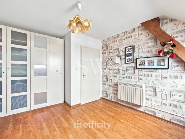 Appartement
         6 pièces
        - 147 m² Exclusivité 204 000 € *