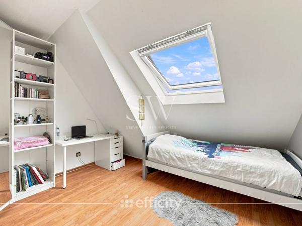 Appartement
         6 pièces
        - 147 m² Exclusivité 204 000 € *