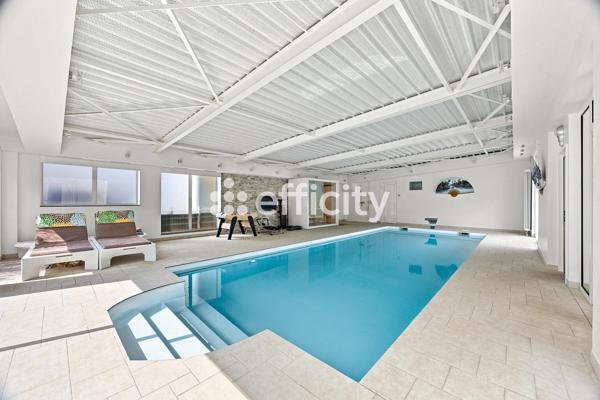 Maison
         7 pièces
        - 240 m² Bien prestige 845 000 € *