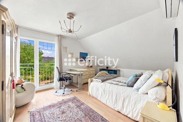 Maison
         7 pièces
        - 240 m² Bien prestige 845 000 € *