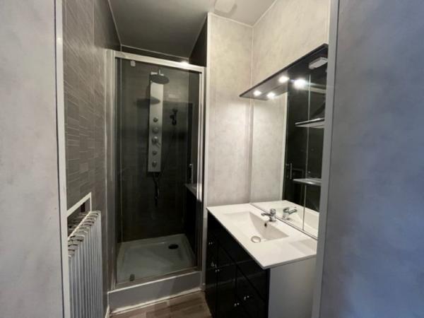 A louer : appartement 2 pièces (d'environ 40.58 m²) à Lunéville ref : LGJJ54RDCCOUR