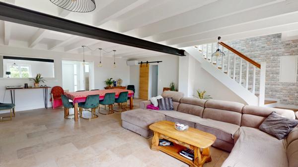 À 3 minutes du Grand Mail, 188 m² + dépendances