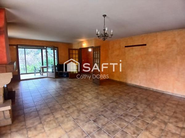 Exclusivité SAFTI Villa de plain-pied avec piscine