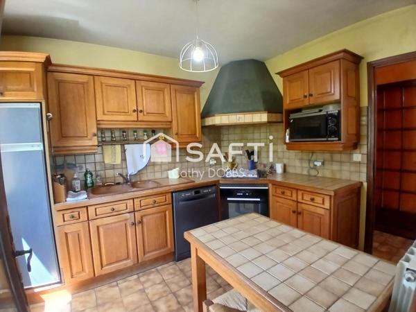 Exclusivité SAFTI Villa de plain-pied avec piscine