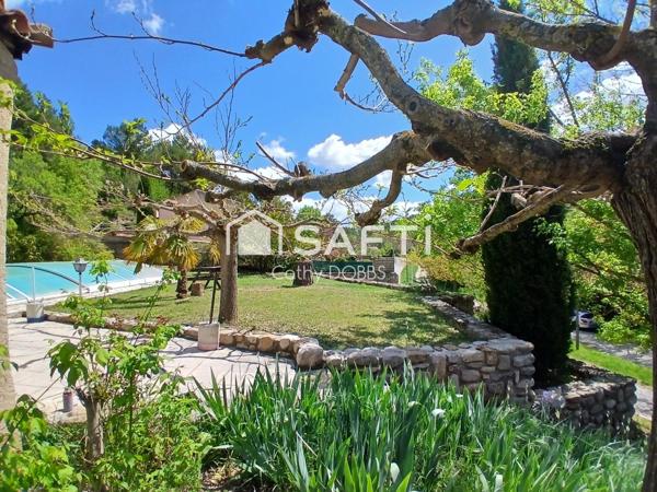 Exclusivité SAFTI Villa de plain-pied avec piscine