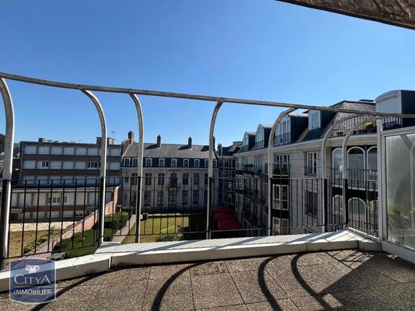 Appartement à louer 3 pièces 68.52m² Lille (59000)