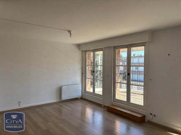 Appartement à louer 3 pièces 68.52m² Lille (59000)