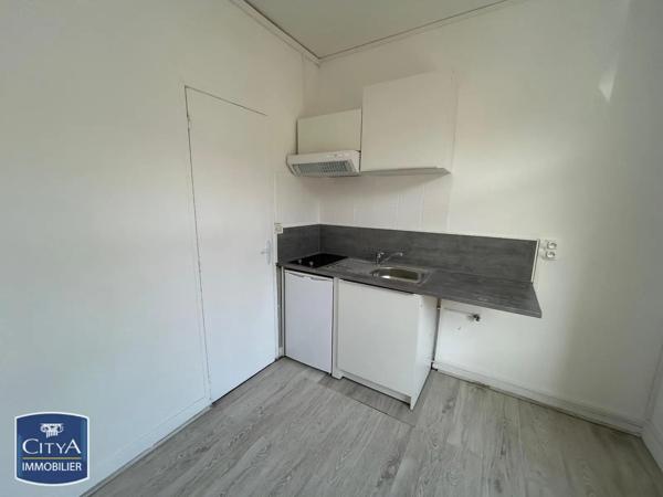 Appartement à louer 2 pièces 21.02m² Saint-Quentin (02100)