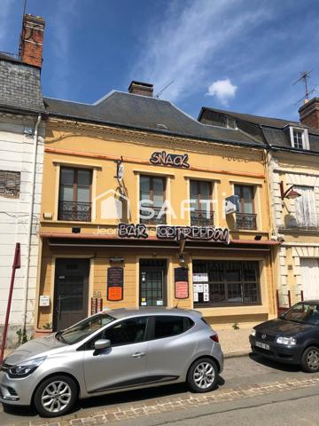 Immeuble  à beau potentiel en plein centre ville