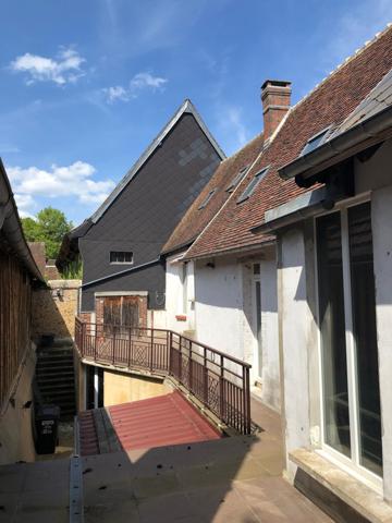 Immeuble  à beau potentiel en plein centre ville