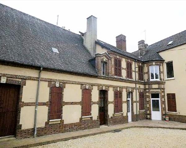 Maison Nonancourt (27320), 7 pièces, garage, dépendances, cave à vin, terrain de 796m². Prix HAI : 238 970