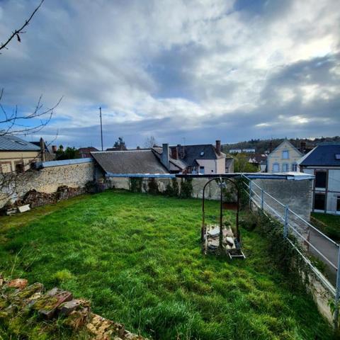 Maison Nonancourt (27320), 7 pièces, garage, dépendances, cave à vin, terrain de 796m². Prix HAI : 238 970