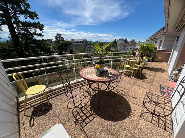 Haut de Billère Résidence standing Appartement 5 pièce(s) 114 m2 hab avec terrasse garage et parking