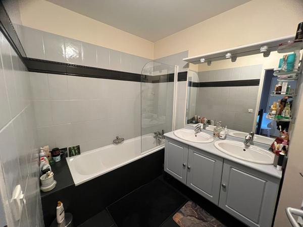 Haut de Billère Résidence standing Appartement 5 pièce(s) 114 m2 hab avec terrasse garage et parking