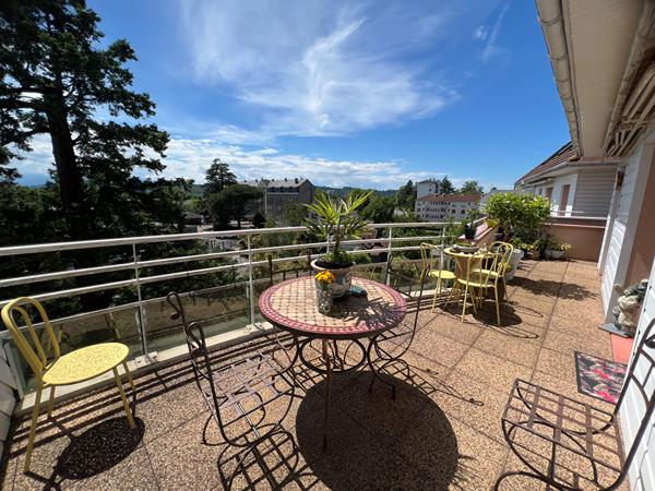 Haut de Billère Résidence standing Appartement 5 pièce(s) 114 m2 hab avec terrasse garage et parking