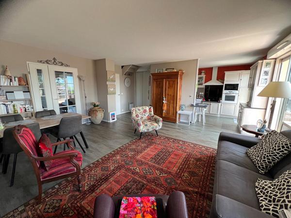 Haut de Billère Résidence standing Appartement 5 pièce(s) 114 m2 hab avec terrasse garage et parking