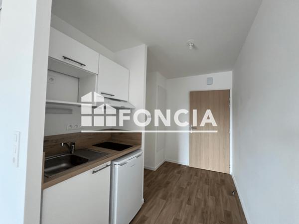 Location Studio 25.29 m² - 105 RUE NATIONALE - 10 RUE DE LA FUIE Le Mans 72000
