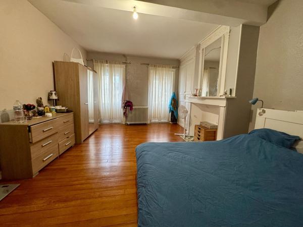 Maison de ville bord de Garonne