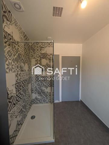 maison de ville proche commerces et école sans travaux.