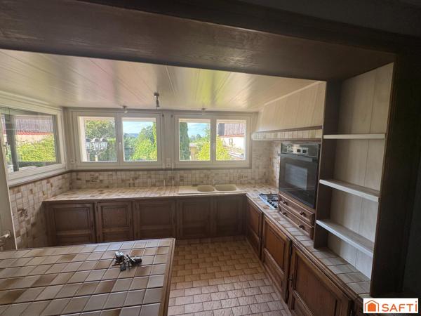 Maison familiale, 10 pièces à Clermont en Argonne.