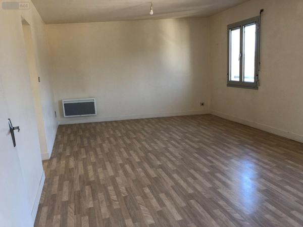 Appartement à louer à Avranches dans la Manche (50300), ref : 12547/322   
centre-ville