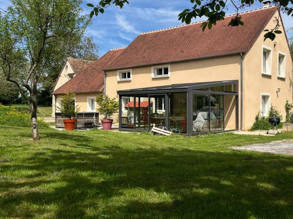 Maison à Beaumont-sur-Sarthe, 72170 - 15 pièces 384m²