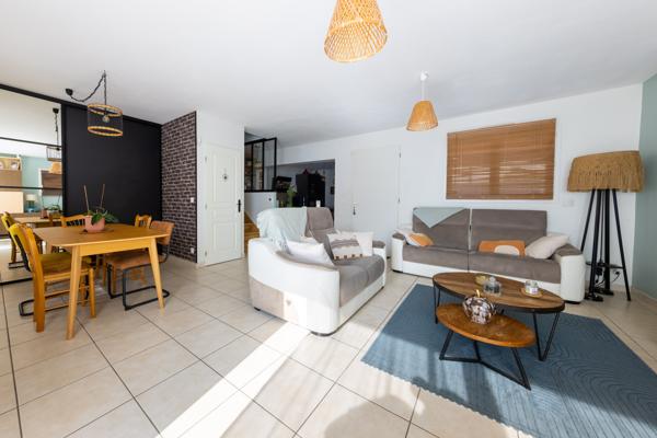 Vendargues- En exclusivité- Belle maison de type T5 de 105 m2 sur 213 M2