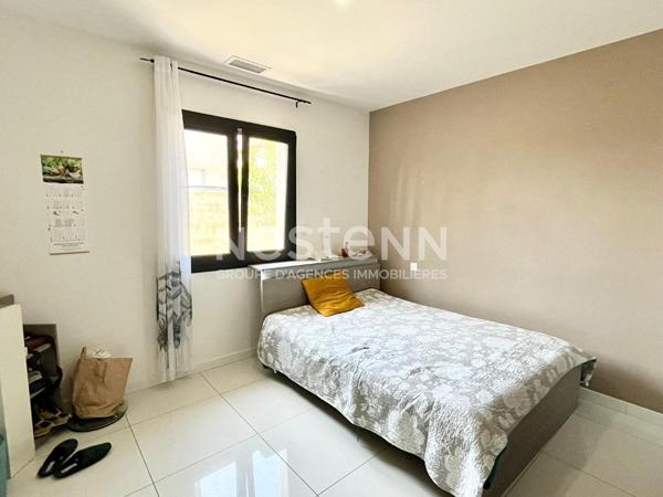 Maison contemporaine T6 de 168 m² avec piscine et jardin arboré à vendre à Montredon proche Carcassonne