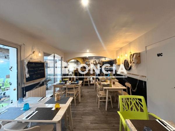 Location Local commercial 4 pièces 92.2 m² - 157 C RUE CARNOT Challans 85300