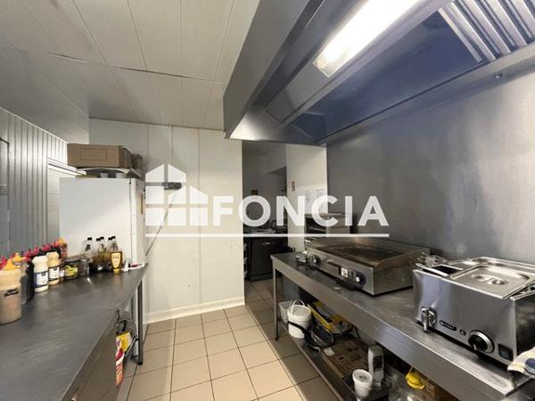 Location Local commercial 4 pièces 92.2 m² - 157 C RUE CARNOT Challans 85300