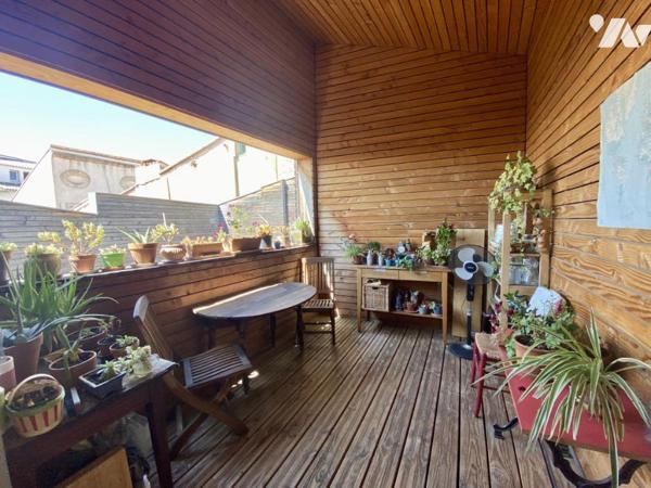 AVIGNON intra-muros, immeuble rénové