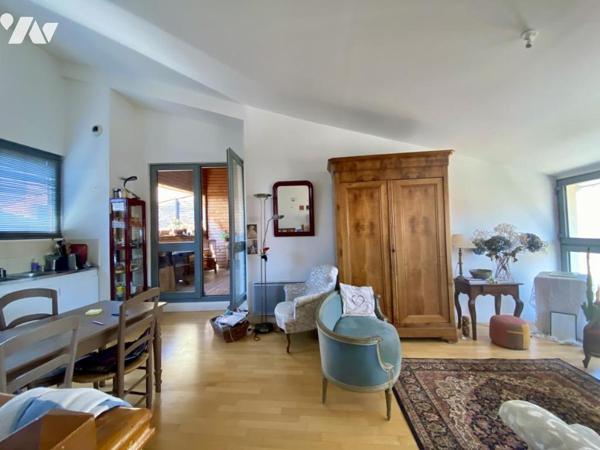 AVIGNON intra-muros, immeuble rénové