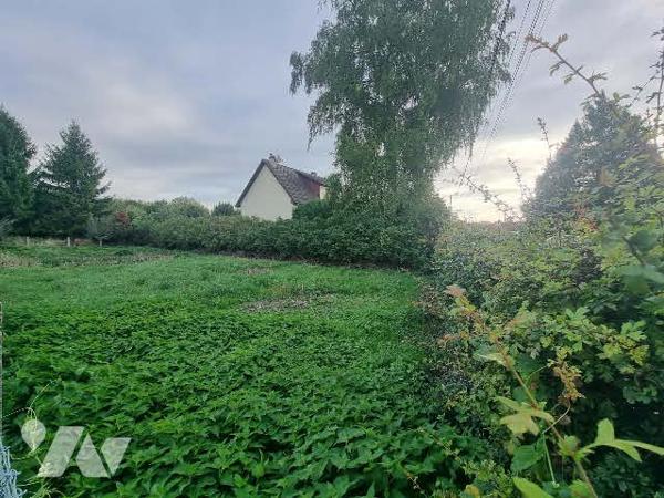 SAINT SAUVEUR - TERRAIN A BATIR - 1076 M²