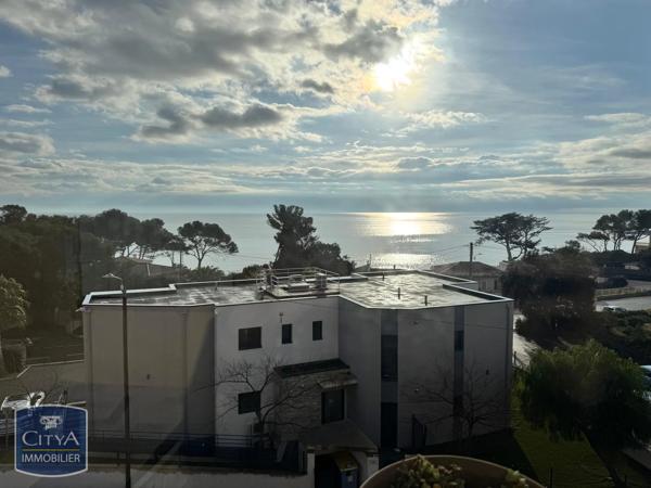 Appartement à vendre 3 pièces 47.77m² Fréjus (83370)
