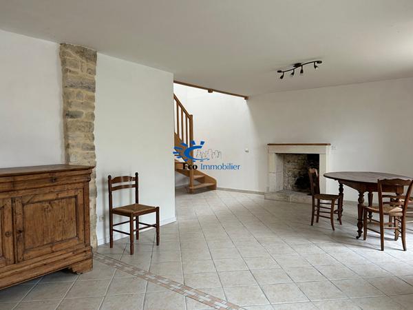 MAISON DE BOURG AVEC JARDIN ET GARAGE  Nuaille d aunis