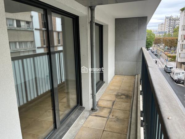Location Appartement 4 pièces 89 m² - Paris 75015
