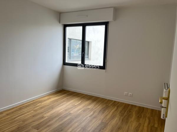 Location Appartement 4 pièces 89 m² - Paris 75015