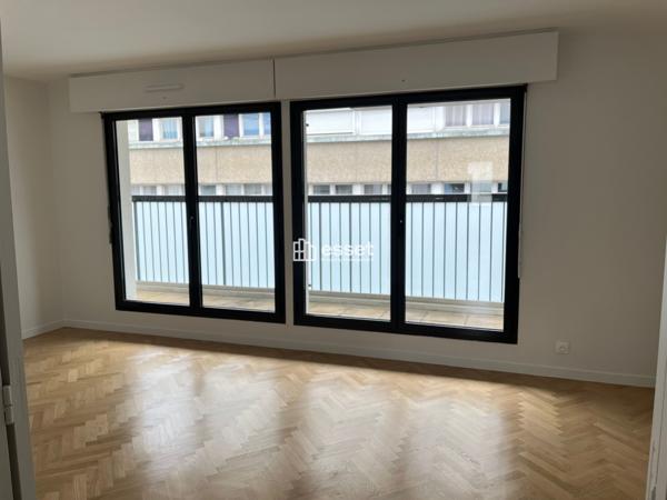 Location Appartement 4 pièces 89 m² - Paris 75015