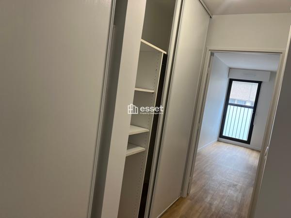 Location Appartement 4 pièces 89 m² - Paris 75015