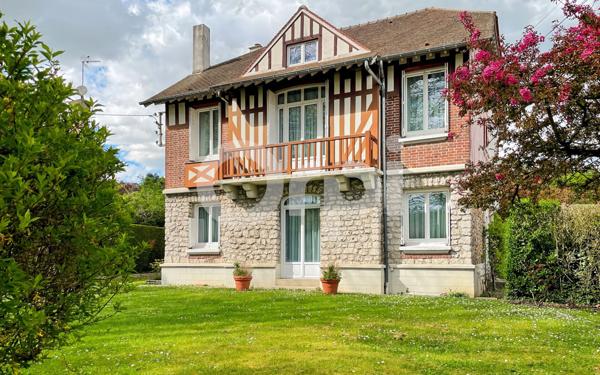 Maison à vendre    6 pièces • 158 m2 Évreux