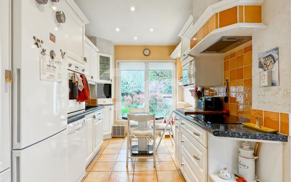 Maison à vendre    6 pièces • 158 m2 Évreux