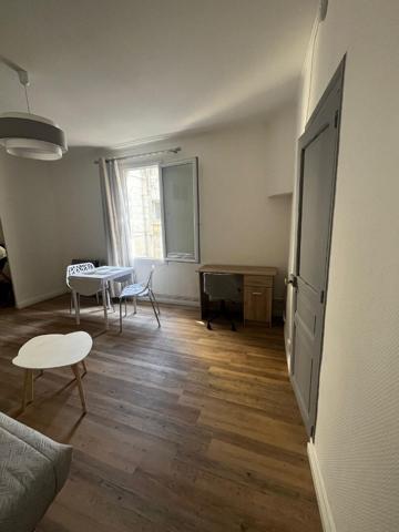 Appartement T1 meublé à louer au 2ème étage à Saumur