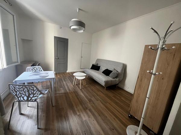 Appartement T1 meublé à louer au 2ème étage à Saumur