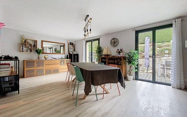 Maison à vendre    5 pièces •  Magny-les-Hameaux