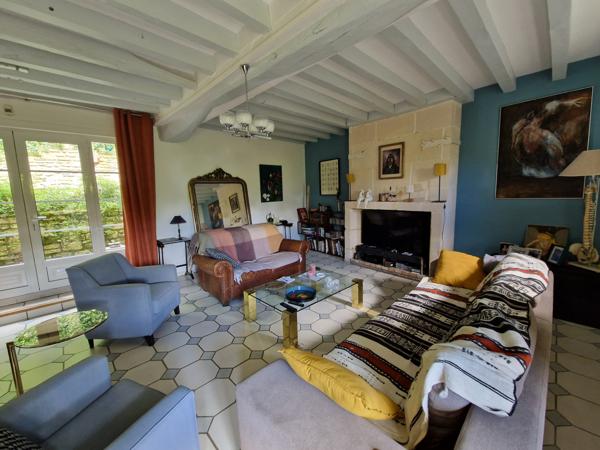 Crépy-en-Valois (60800) A 7 MN DE CREPY EN VALOIS ENSEMBLE DE DEUX MAISONS EN PIERRE AU TOTAL 255 M²